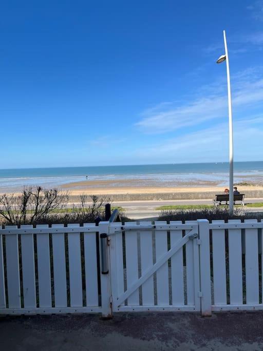 Appartement Douillet - Vue Mer - Piscine/ Tennis Cabourg Eksteriør bilde